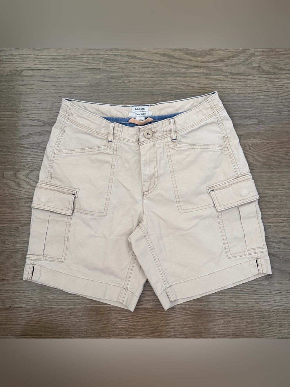 L.L. Bean Favorite Fit Cargo Shorts Size 2